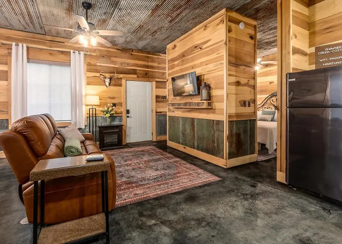 Hot Tub, Screened Porch, Dead-end Road Landhaus Goreville