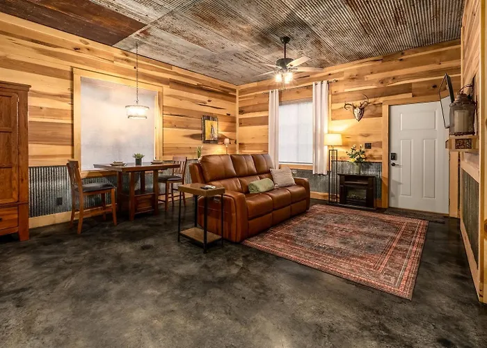 Hot Tub, Screened Porch, Dead-end Road Landhaus Goreville