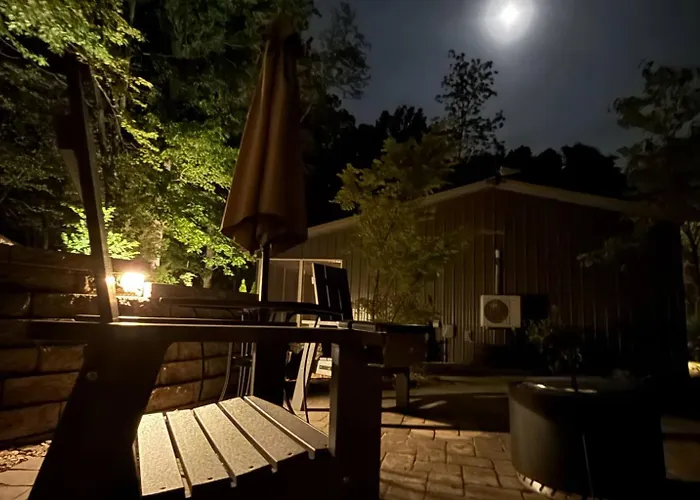 Hot Tub, Screened Porch, Dead-end Road Landhaus